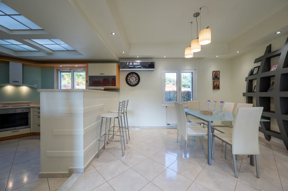 Amina villa Agios Nikoloas Crete: Dining Room