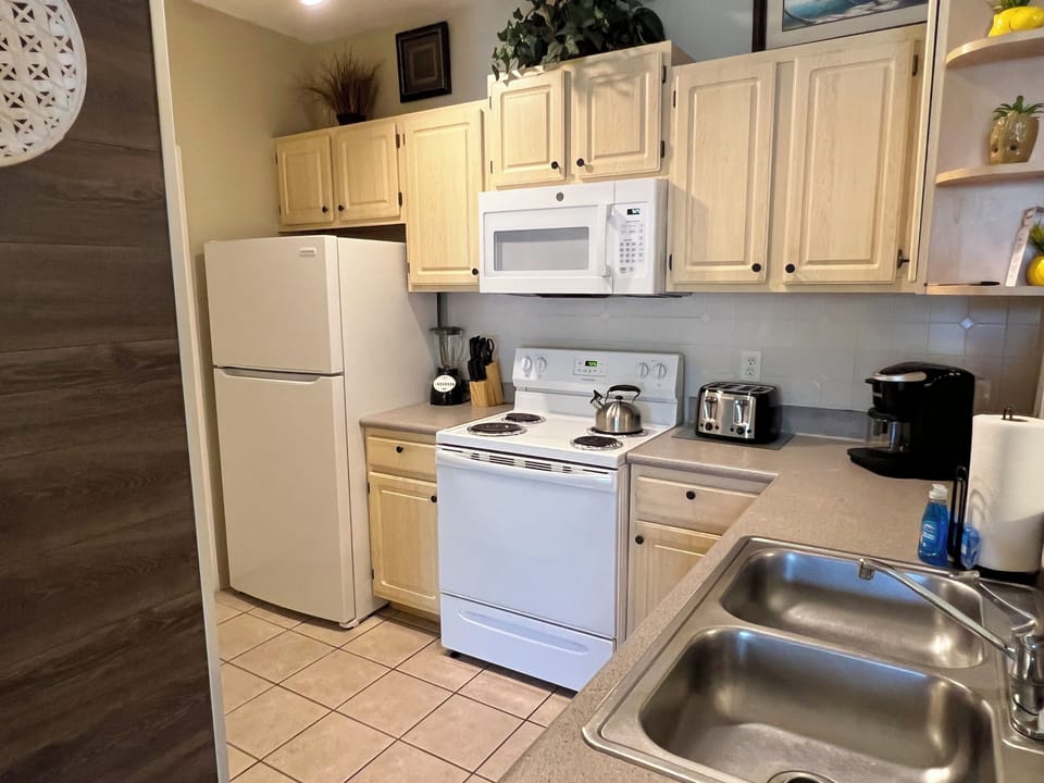 Fully Equipped Kitchen !