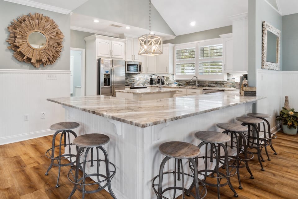 Spacious gourmet kitchen