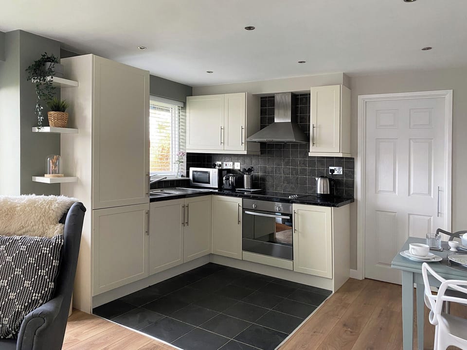 Kitchen area | High View, Truro