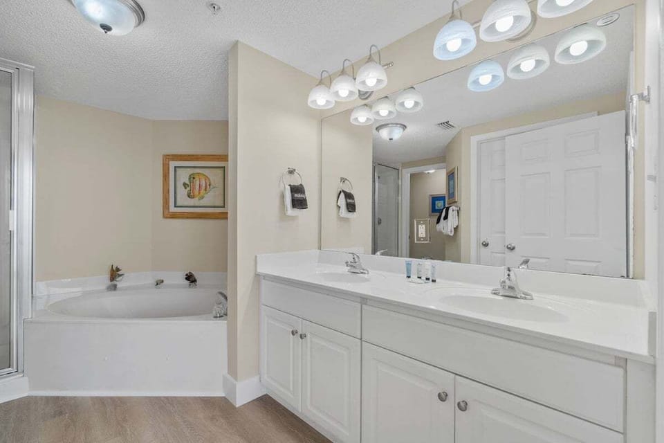 Full bathroom