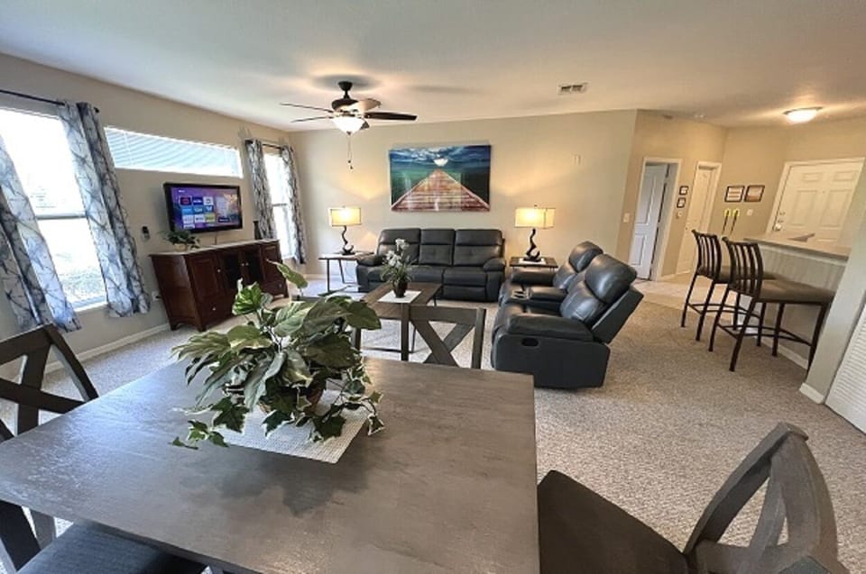 A Great Place to Stay!  65" Flat Screen Roku Tv