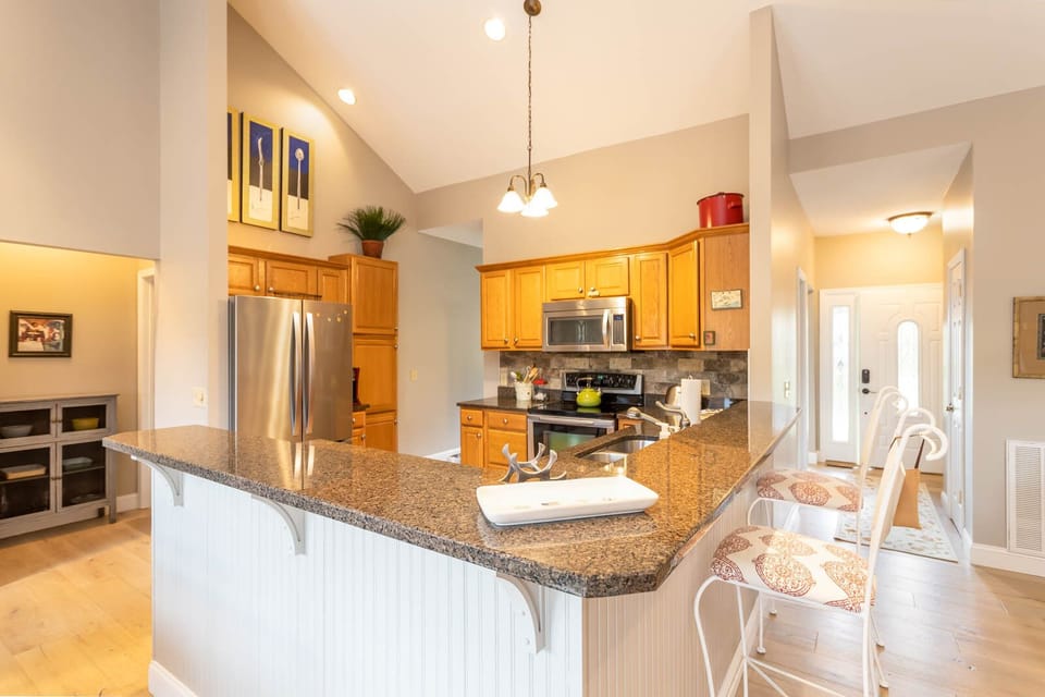 Bar Stool Chairs at the Kitchen Island