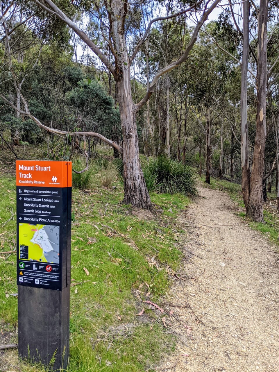 Mt. Stuart and Knocklofty trails, only 220 metres from the accommodation.