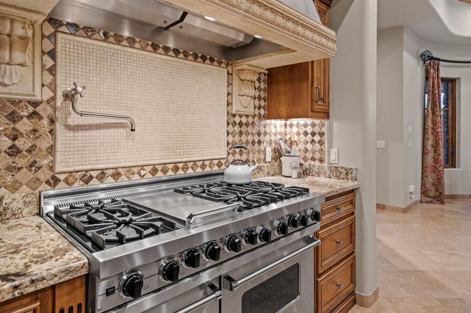 Chef`s kitchen