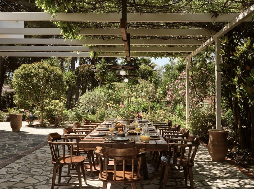 Outdoor dining