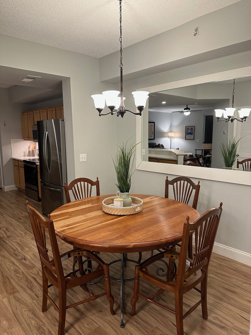 Dining area with expandable table.