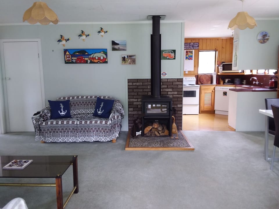 Lounge/Dining/Kitchen