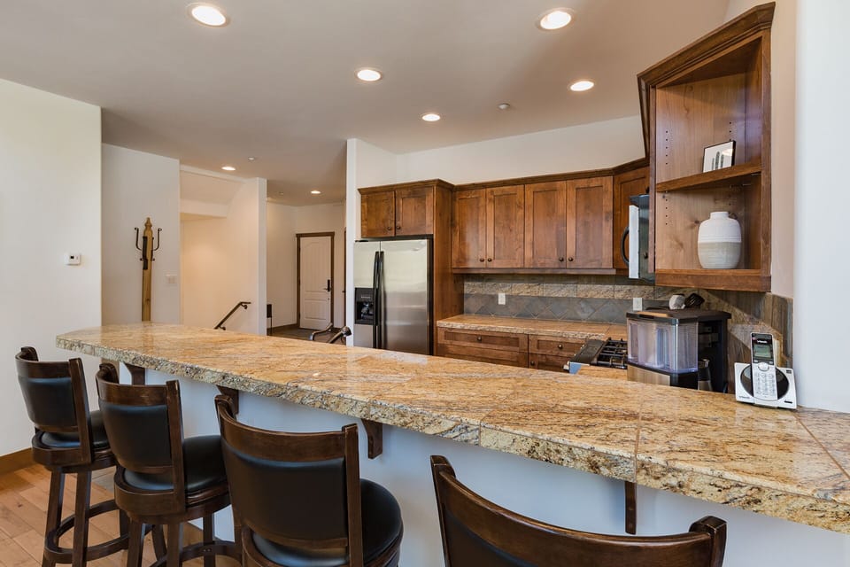 Kitchen and Bar