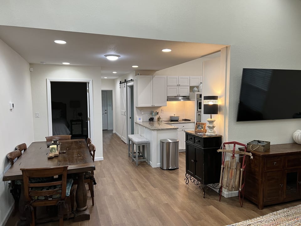 Common Area between Kitchen & Den