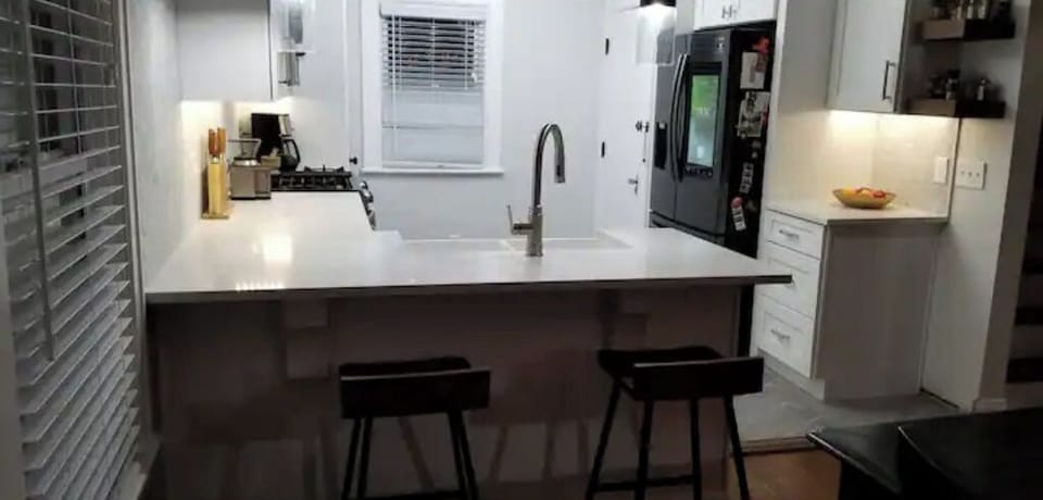 Kitchen with all amenities you will need to cook a full meal 