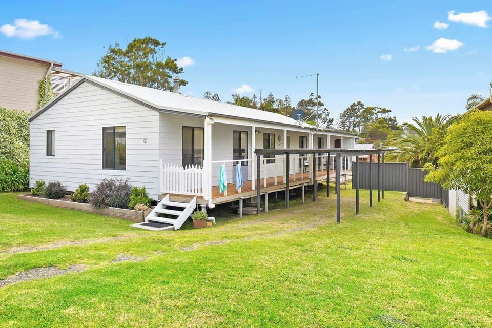Welcome to 'Luv Shack @ Tuross Head