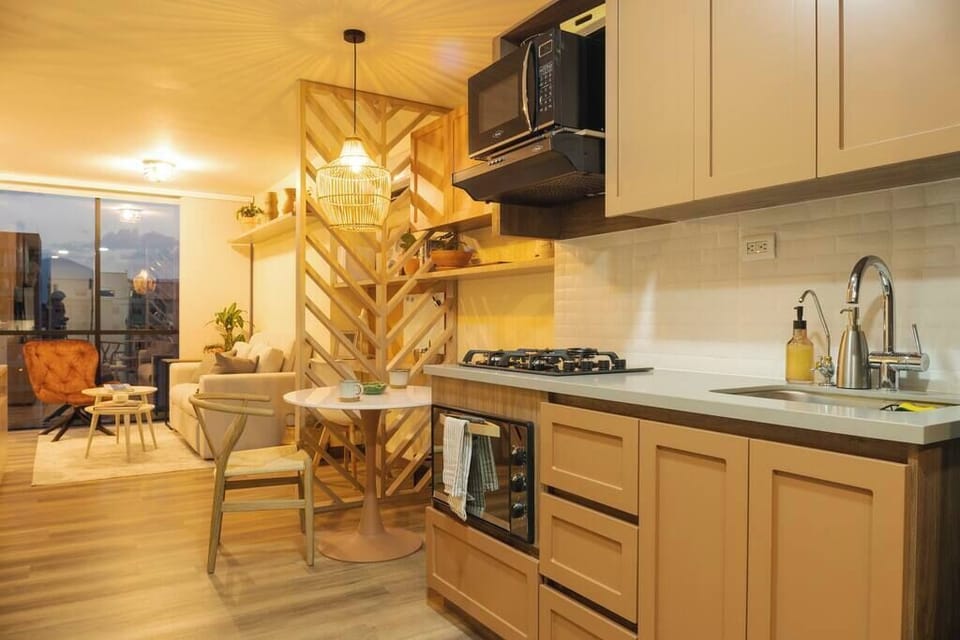 Calm, earthy colors and the heart of a house // El corazón de una casa: la cocina