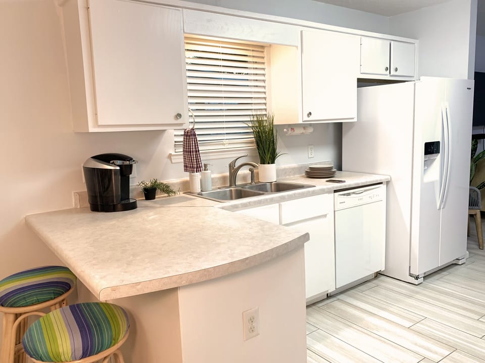 Fully Furnished Kitchen 
