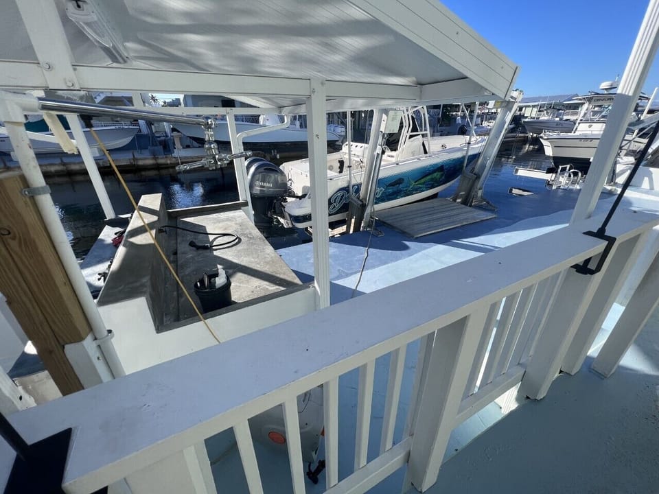 Large and practical fish cleaning area