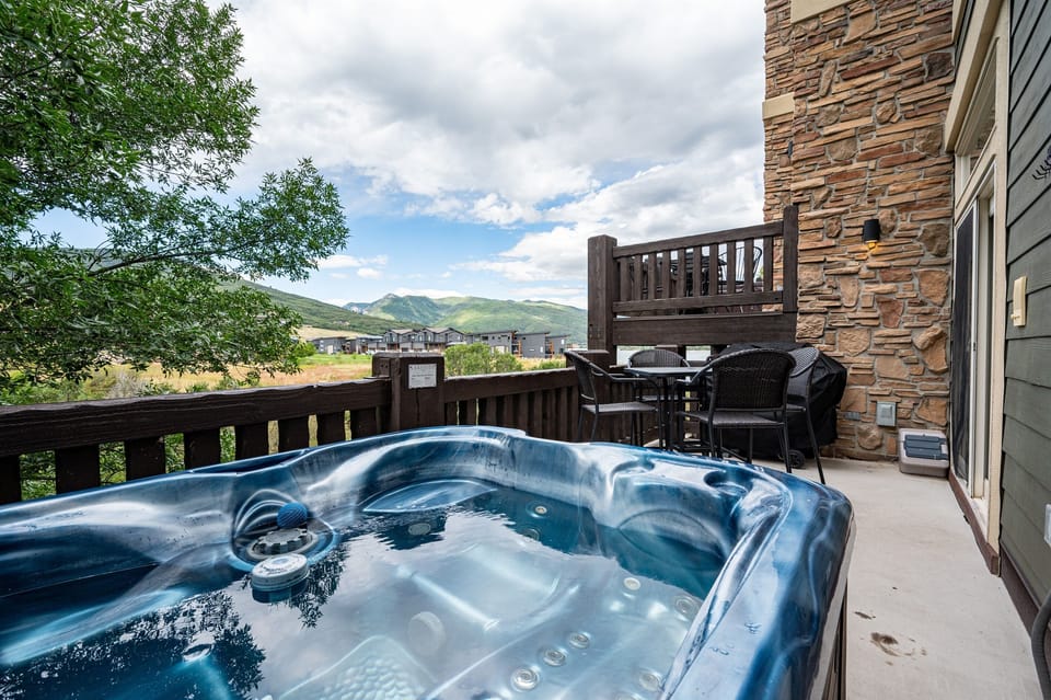 Relax in the private Hot Tub!