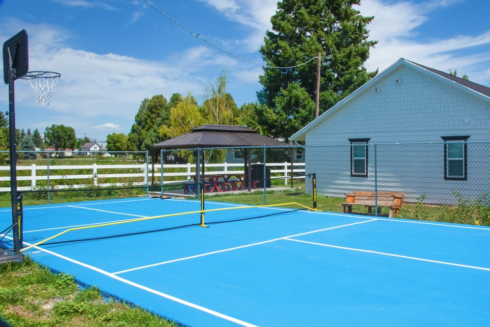 Bloomington Vacation Rental | 4BR | 2BA | Step-Free Access | 1,975 Sq Ft