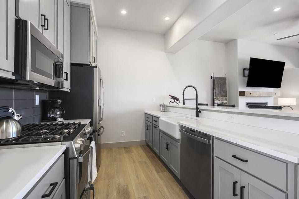 Tons of space for cooking your holiday meals.