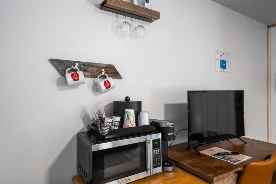 TV/Coffee and Tea Station