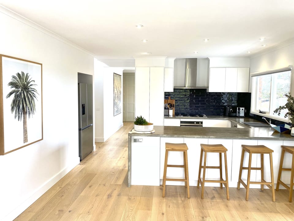 The well-equipped kitchen includes everything you’ll need.