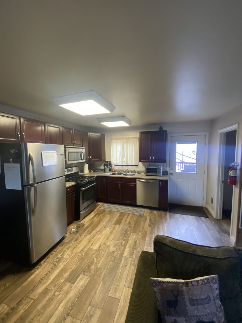 Full Kitchen 