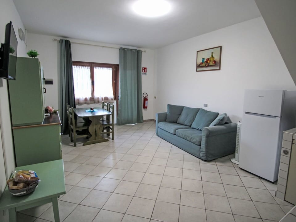 Flooring, Floor, Furniture, Interior Design, Ceiling, Room, Apartment, Living Room, Couch