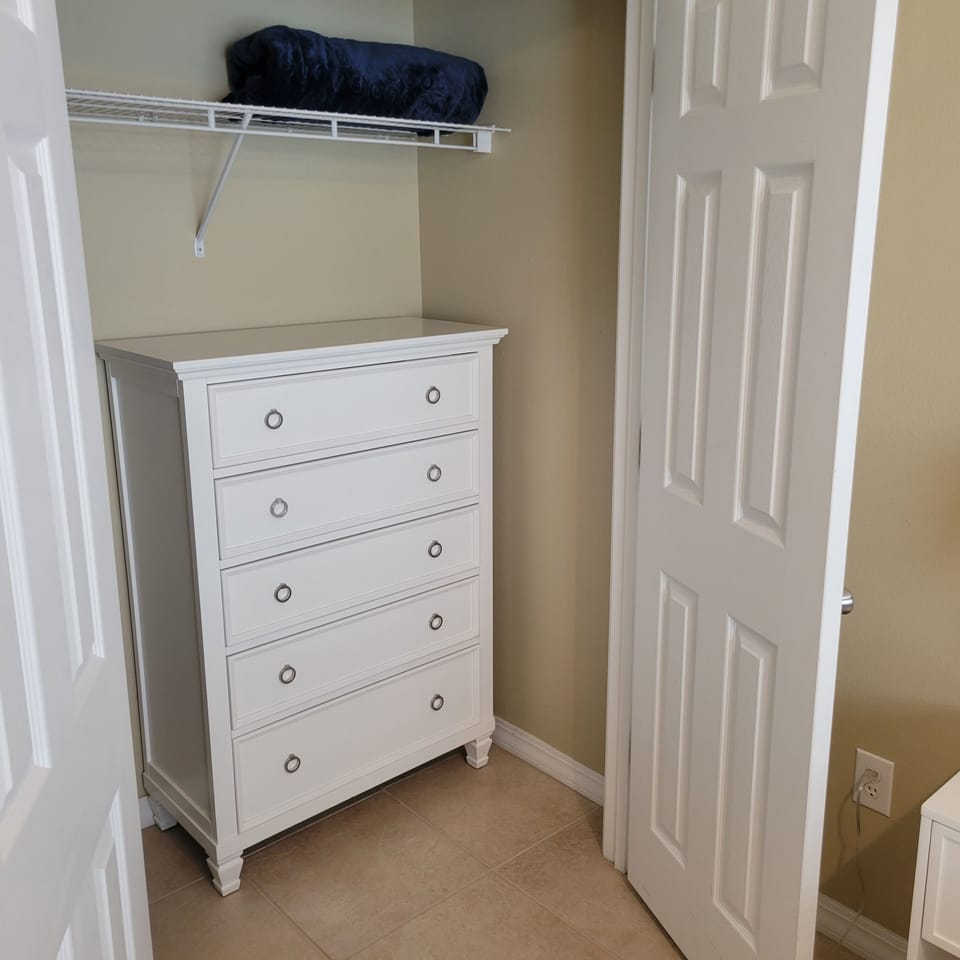 2nd bedroom closet