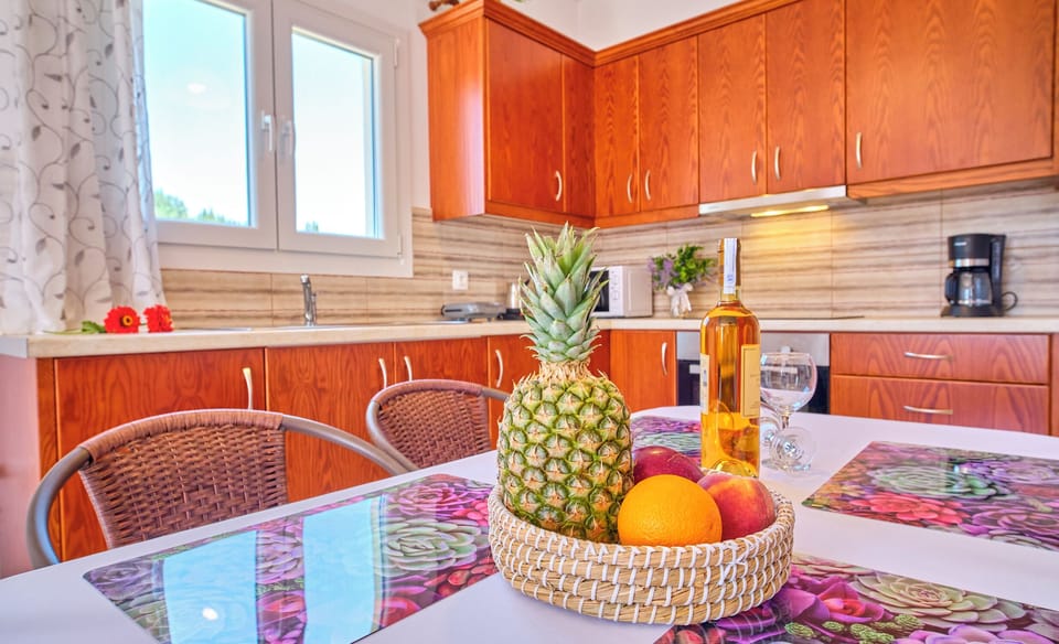 Stacys Apartment 3 near Sidari-Kitchen and Dining Area