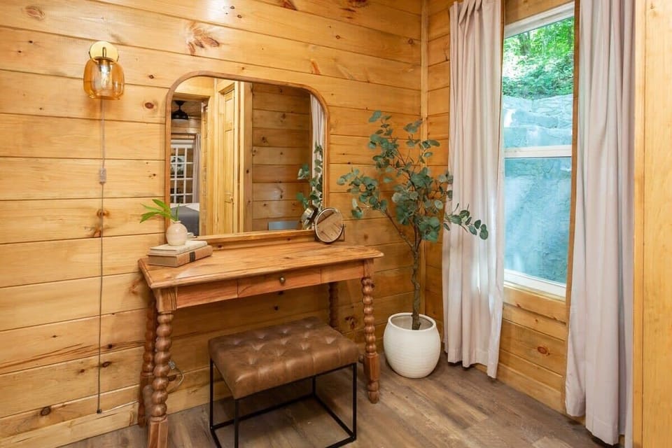 Bonus Room Off Bedroom!