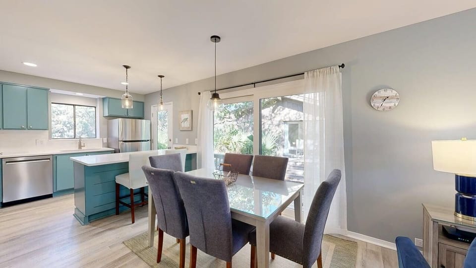 Dining Room and Kitchen