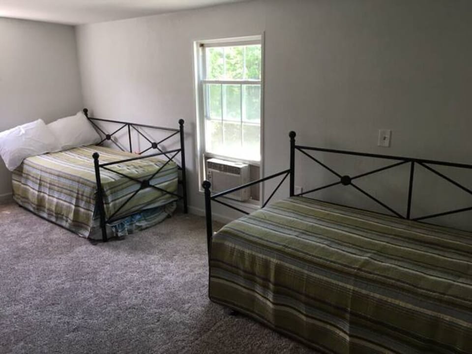4 twin beds (trundle), upstairs