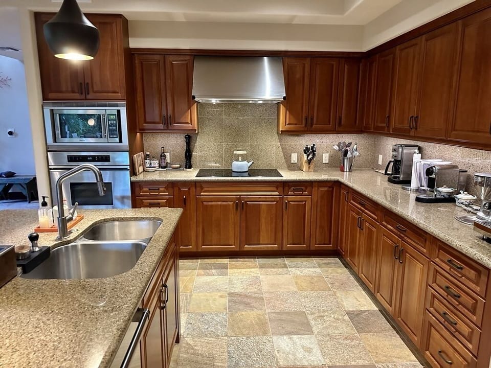 Well-stocked Kitchen with Wolf induction cooktop