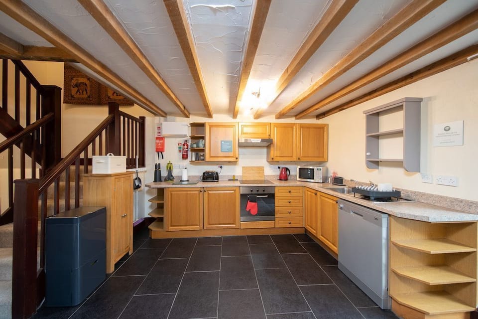 Lomas Cottage kitchen area
