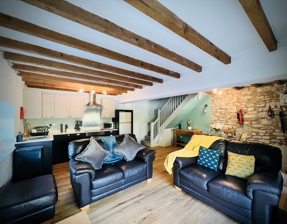 Priestley Cottage living area with smart TV and Alexa