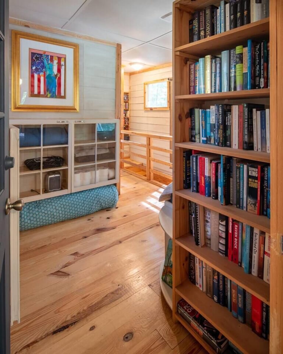 Annex room (single futon on other side of bookshelf)