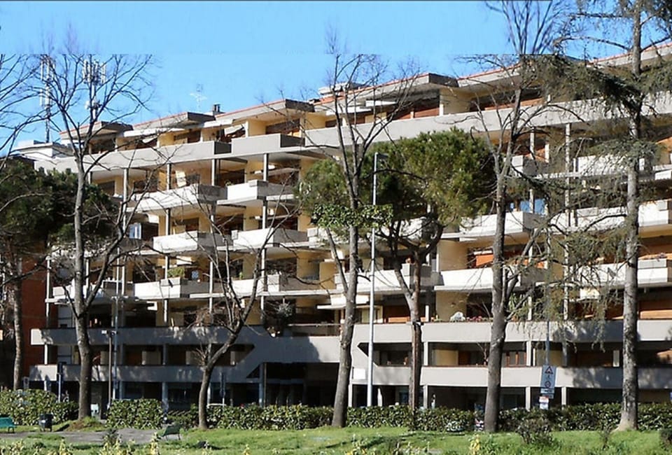 Building with exclusive design