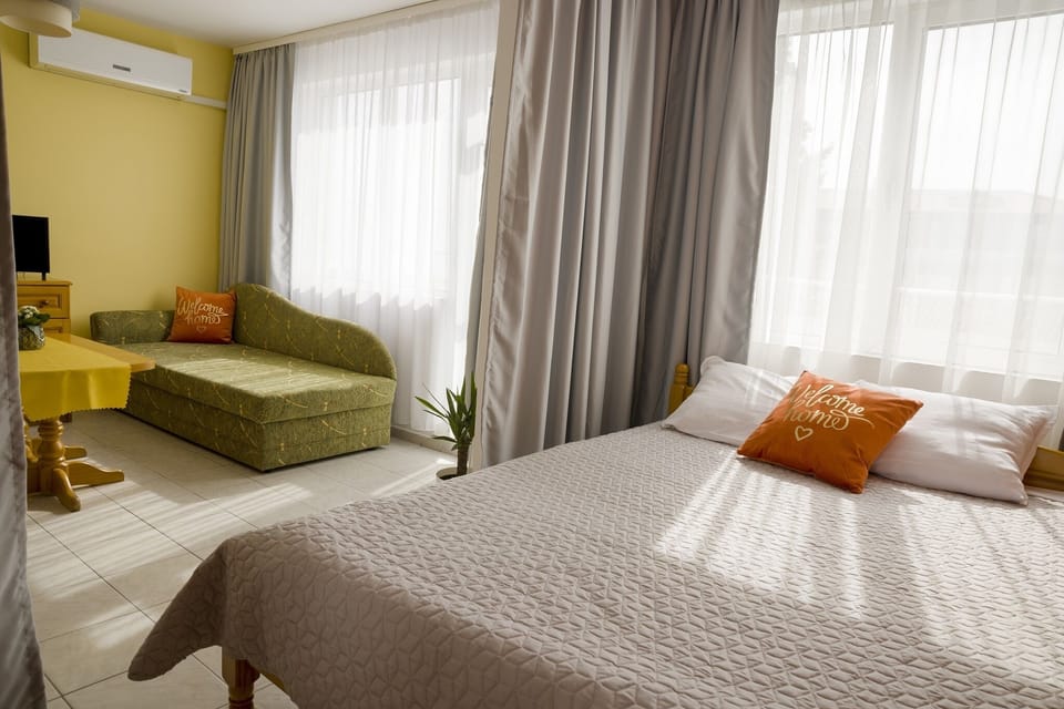 double bed,