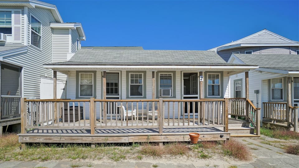 Private Deck