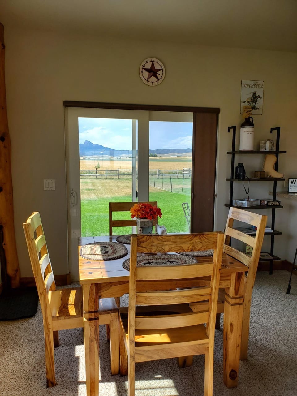 Welcome to Cowboy Retreat where the views are gorgeous!