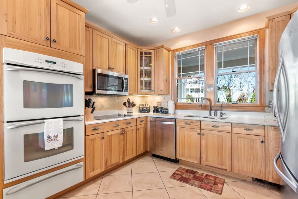 CC188: The Edge Of Reality | Mid Level Kitchen