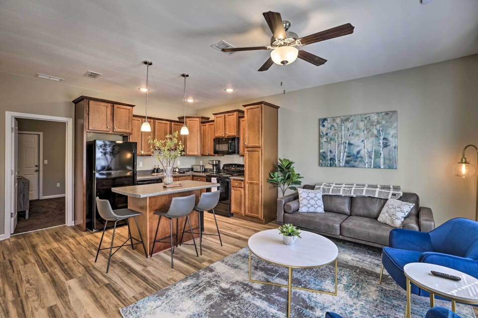 Tallahassee Vacation Rental | 3BR | 3BA | 3 Steps to Access