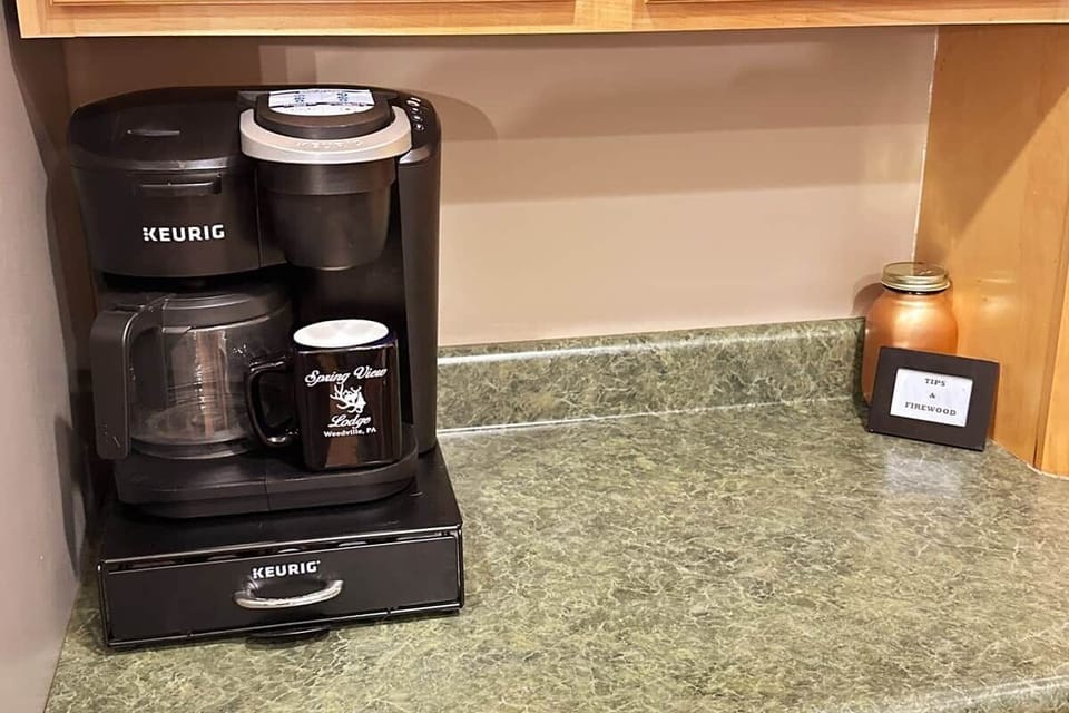 Drip and K-Cup Keurig are supplied with coffee and tea.