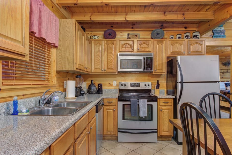 Bear Crossing's fully-equipped kitchen