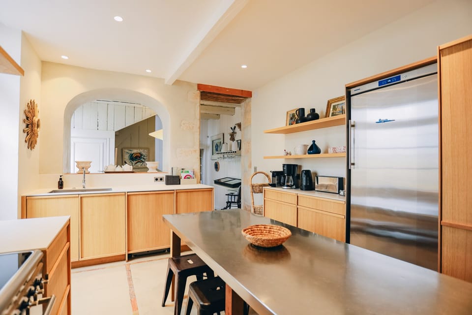 Kitchen with terrace and pool access