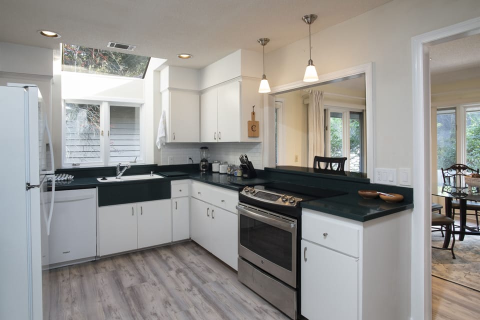 Fully equipped kitchen