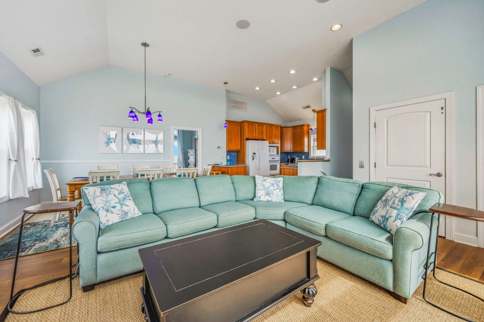 Surf or Sound Realty - 1070 - Hatteras Comfort - Great Room -3