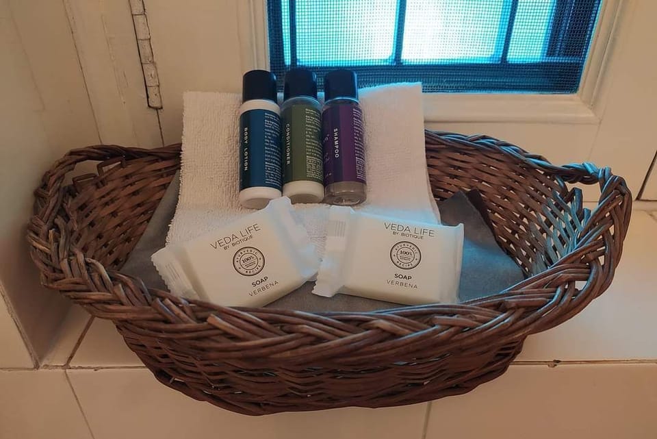 Bathroom amenities