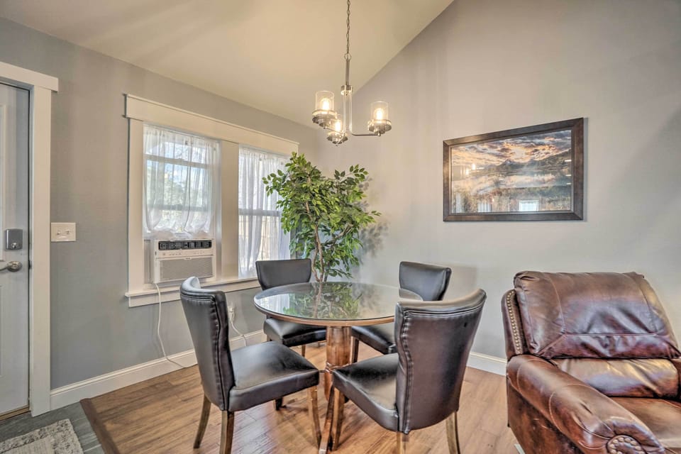 Dining Area | Dishware & Flatware