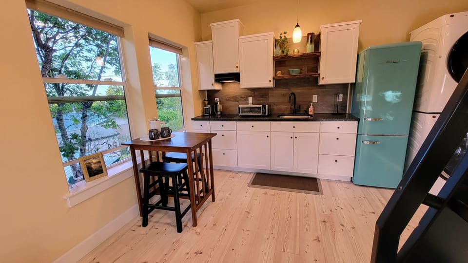 Beautiful tree views from the dining table. 
