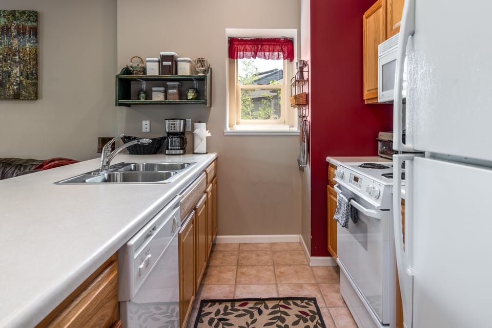 Kitchen (2)